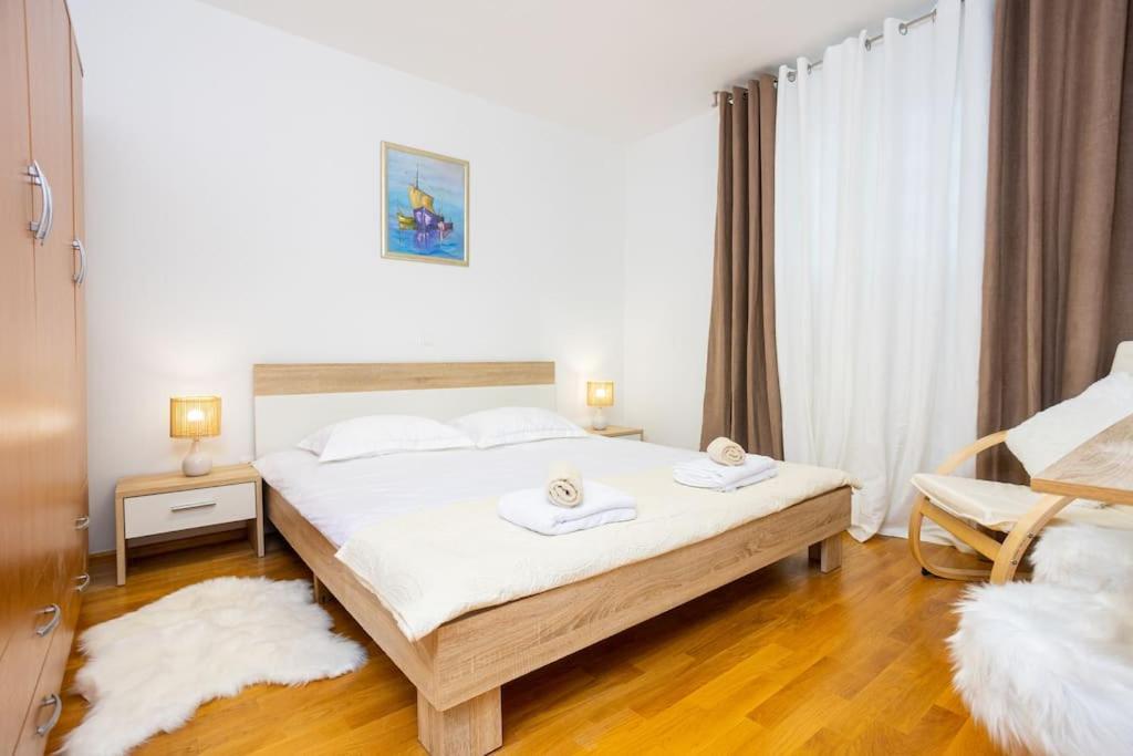 Bella Vista - Cozy Apartments With Easy Check-In And Free Parking Split Exteriér fotografie