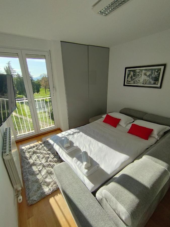Bella Vista - Cozy Apartments With Easy Check-In And Free Parking Split Exteriér fotografie